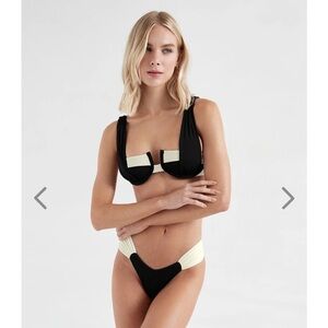 ONEONE Swimsuit 2 pieces size LARGE (new with tags)